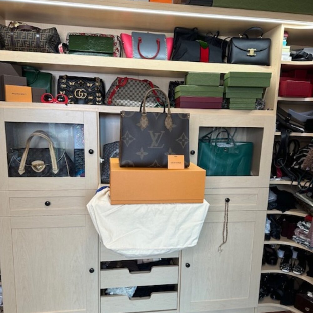 Louis Vuitton Monogram OnThe Go MM - Picture 4 of 13